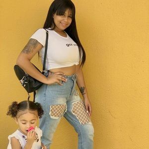 Meet your Posher, Charimar